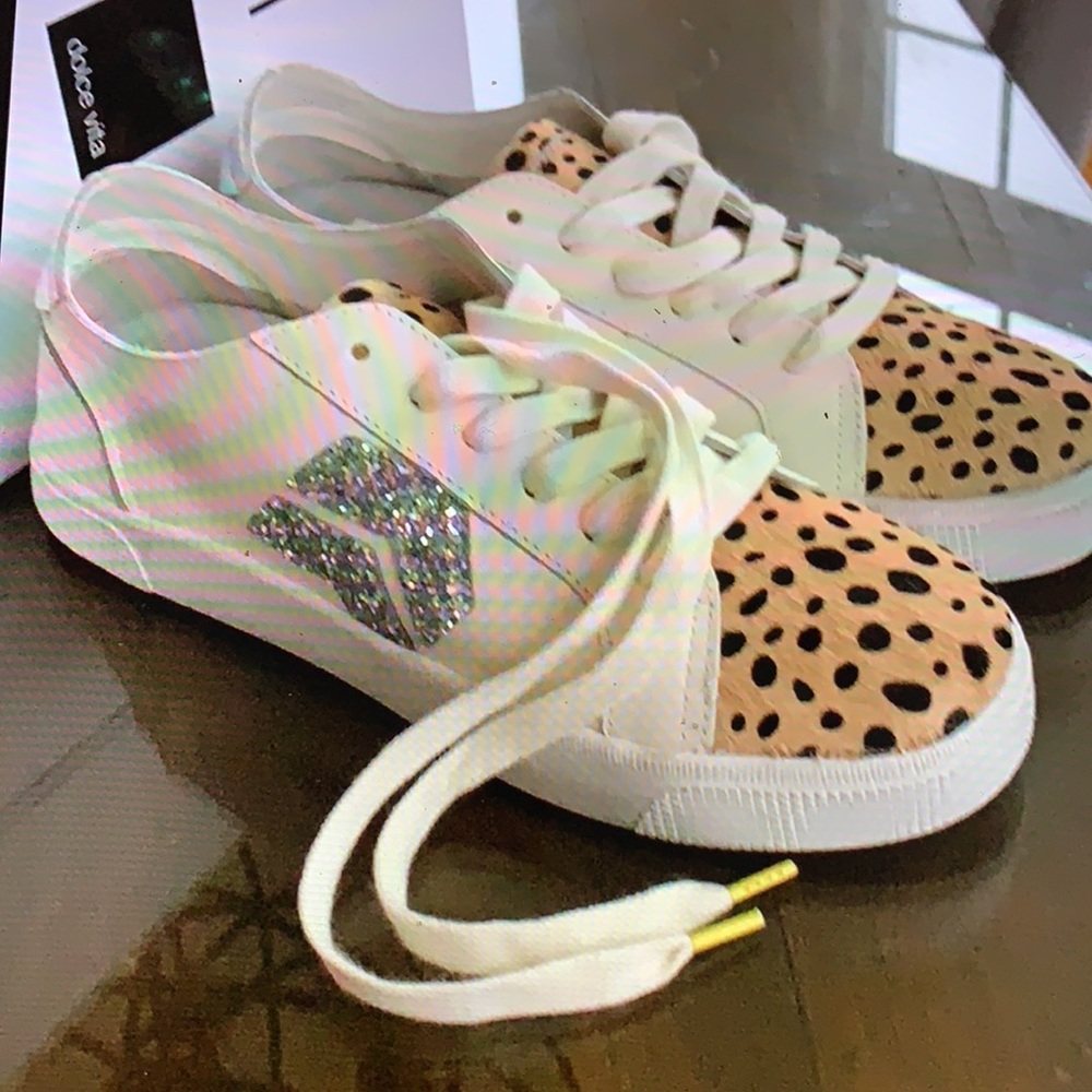 NWBOX Dolce Vita Arrow Sneakers